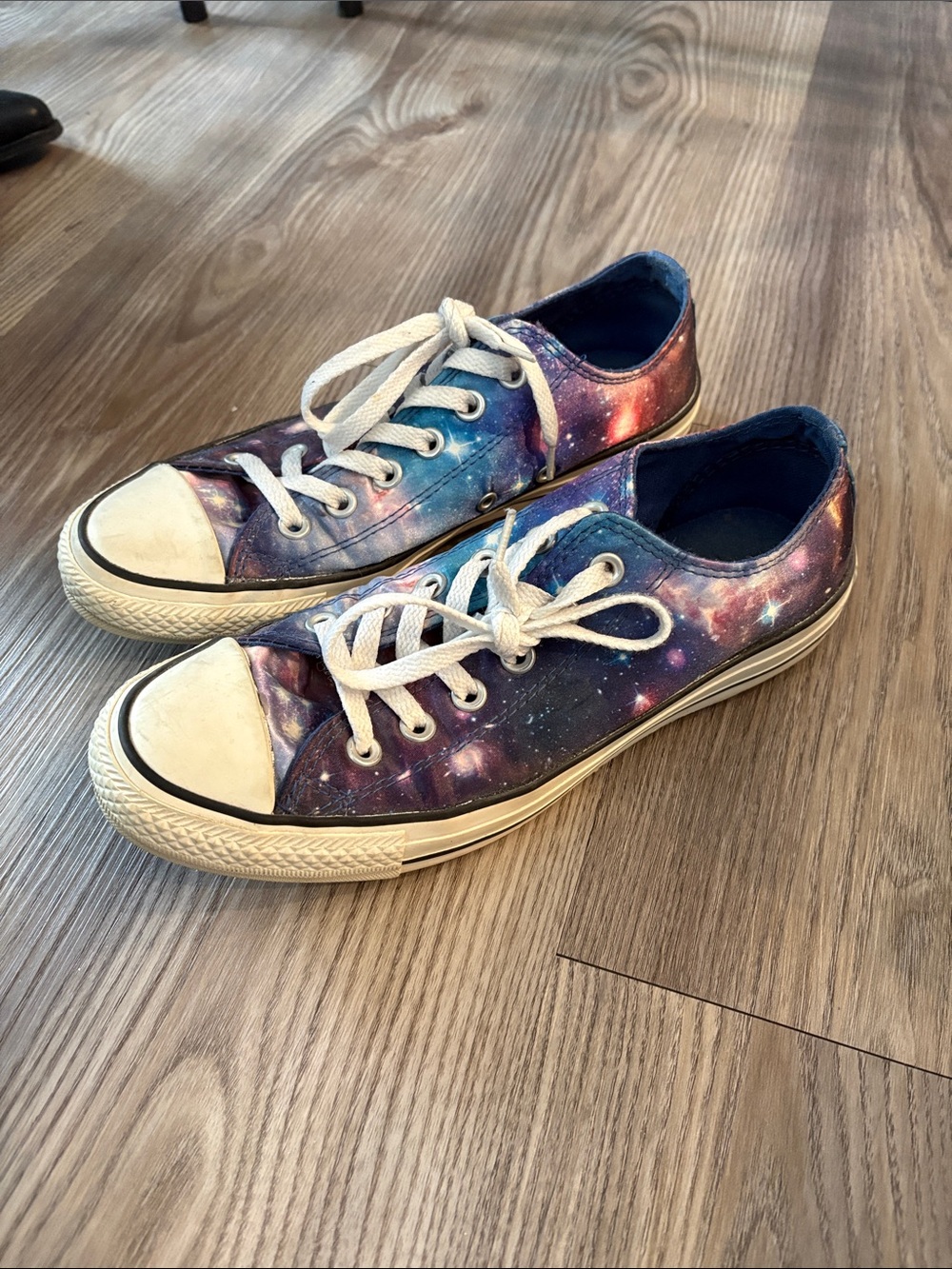 Galaxy Converse - Picture 2 of 6